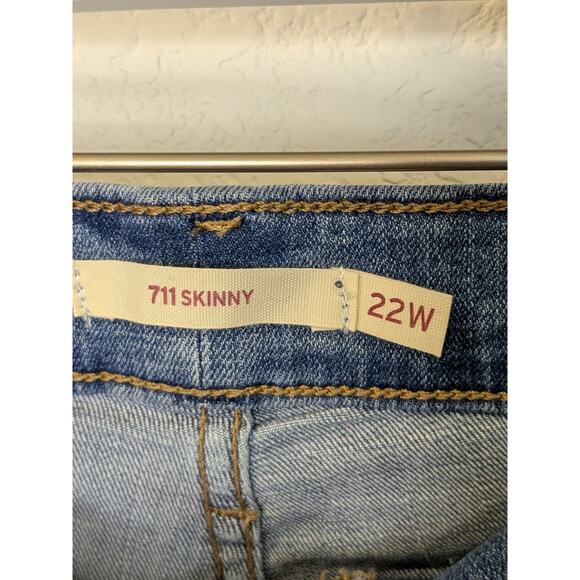Levis 711 Skinny Jeans Distressed Soft Stretchy High Rise Womens Size 22 W - Picture 5 of 7